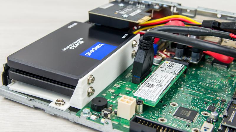 Fujitsu Futro S720/S920/S940 2x 2.5" SSD bracket