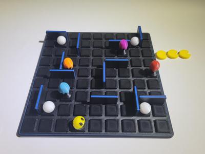 Quoridor Pac-Man board game