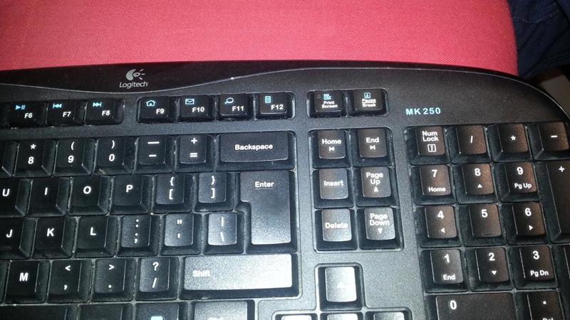 wireless keyboard logitech MK250 leg/ postponement