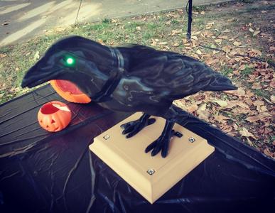 Halloween Crow w/LED eyes and base
