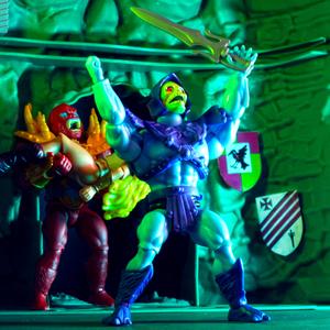 SHIELD GRAYSKULL CASTLE VINTAGE - MASTERS OF THE UNIVERSE - ORIGINS