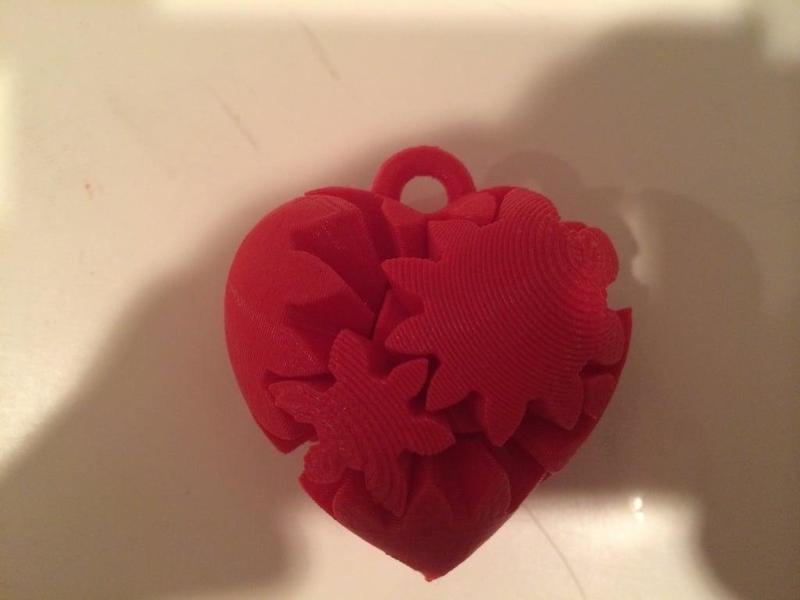 Working Micro Gear Heart Keychain with PLA Pins