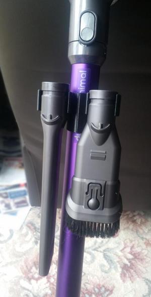 Attachment clip for Dyson handheld vaccuum