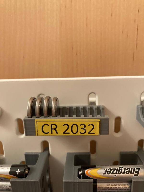 Ikea-Skadis Batterie-Halter CR2032