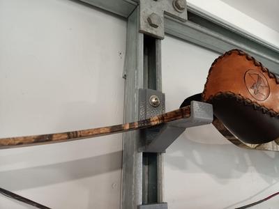 Unistrut recurve bow holder