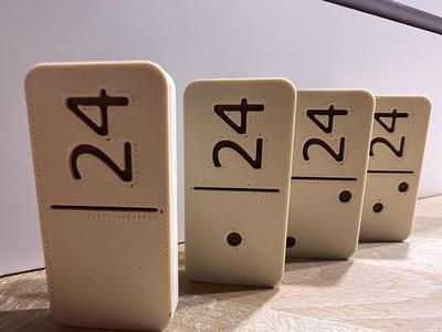 103 Vorsicht: Spielende Zahlen! Domino 24x24