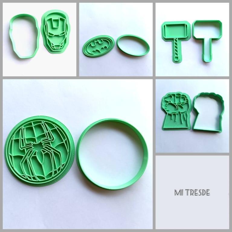 Cutting superheroes Superheroes cutting and marking 3D model