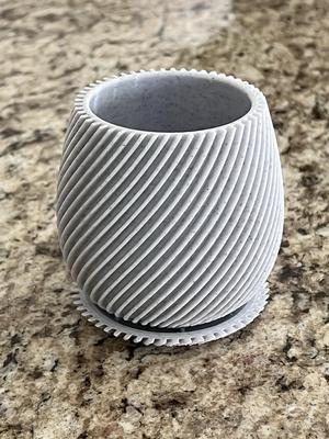 Matching tray for Modern spiral planter