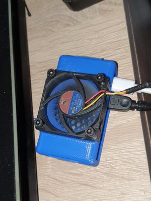 Pi Zero box with fan