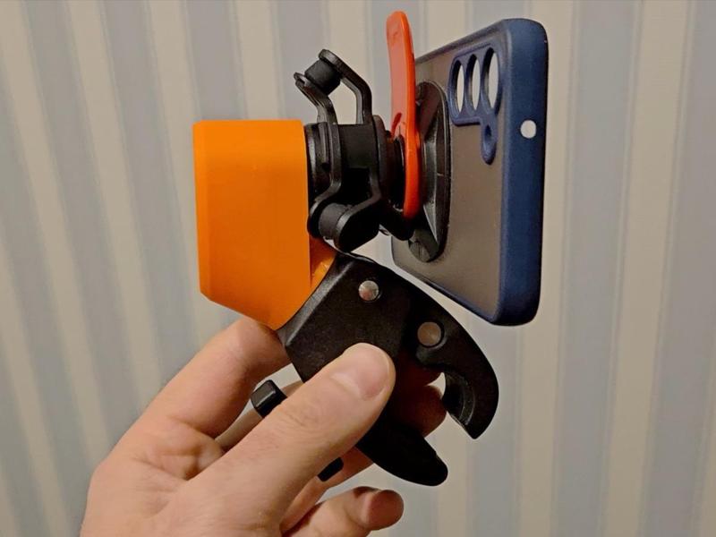 Tough claw to quadlock mount adapter for Mapillary
