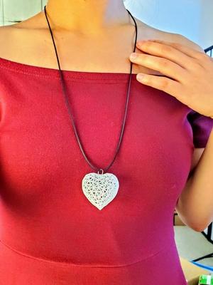 [Mathematical Art] Delaunay triangulation heart shape earrings/necklace, 3D version