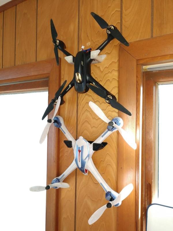 Parametric Drone/Quadcopter Hanger