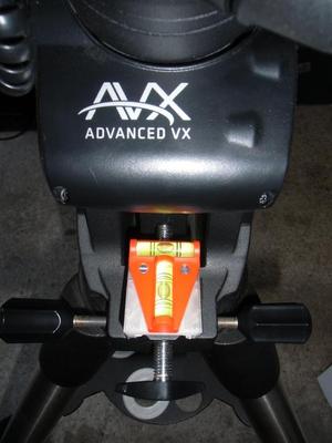 Bubble level support for AVX mount