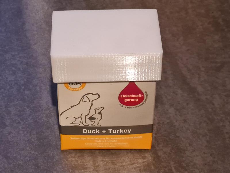 Lid for soft dog food packaging 185 and 90 gr