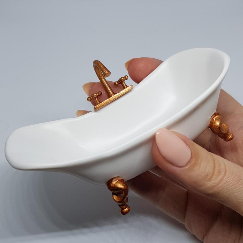 dollhouse bathroom miniature bathtub