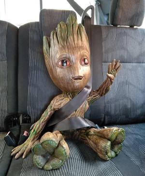 Giant Waving Happy Baby Groot