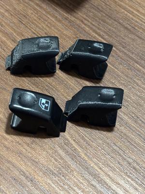 Hummer H2 window opening button