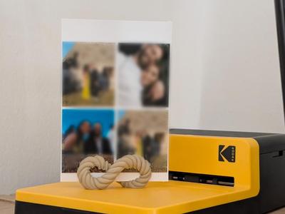 Infinity Rope Photo Polaroid Stand