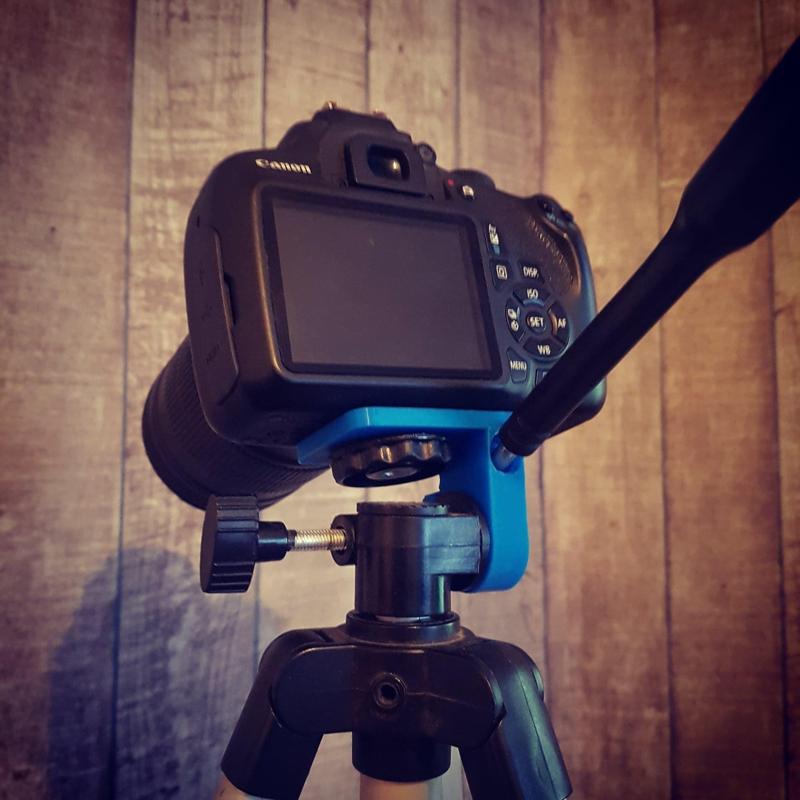 Tripod / Tripod adapter (Canon EOS 1200D validated)