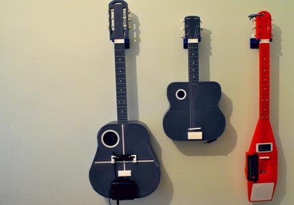 Acoustic guitar with AROMA AG-03M amplifier