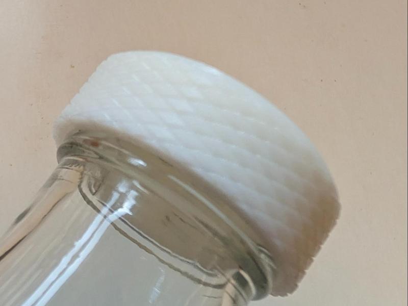 Cap for glass frappuchino-bottles