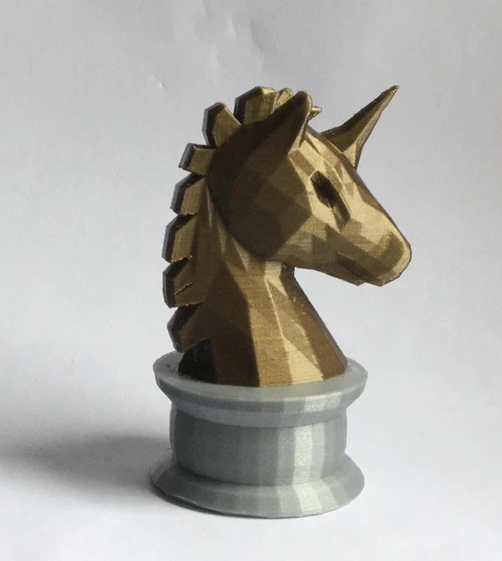 Uni-Knight Chess Piece