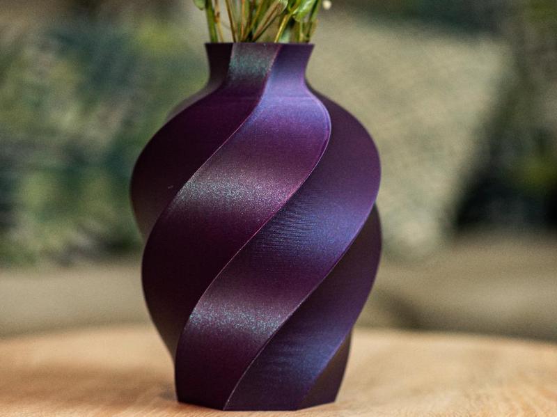 Galaxy Vase – Bring the Cosmos Indoors
