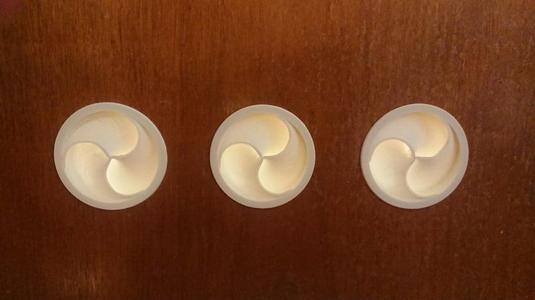 Bathroom door vent