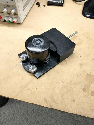 Oil filter cutter