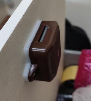 RV push-lock spacer
