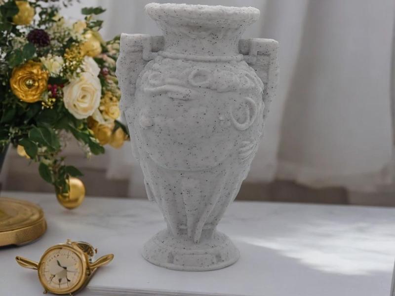 vaso regale: the intricate vessel artistry