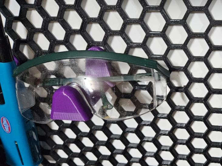 HSW longer safety glasses holder