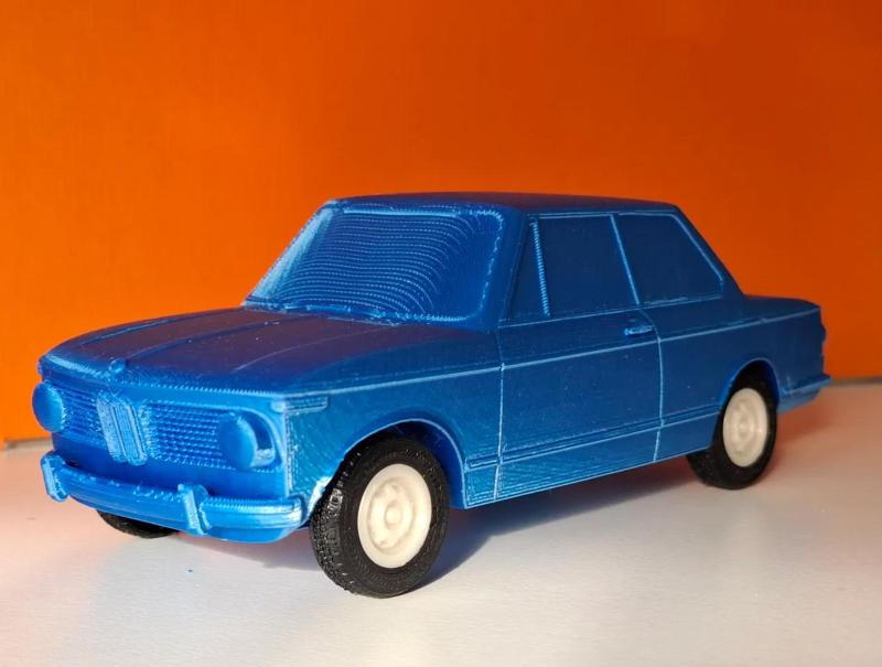 BMW 2002 car model at 1:24   