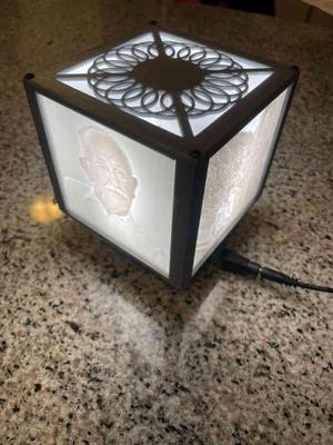 Rotating Lithophane Lamp for 100 x 100 mm Lithophanes - Easy to mail