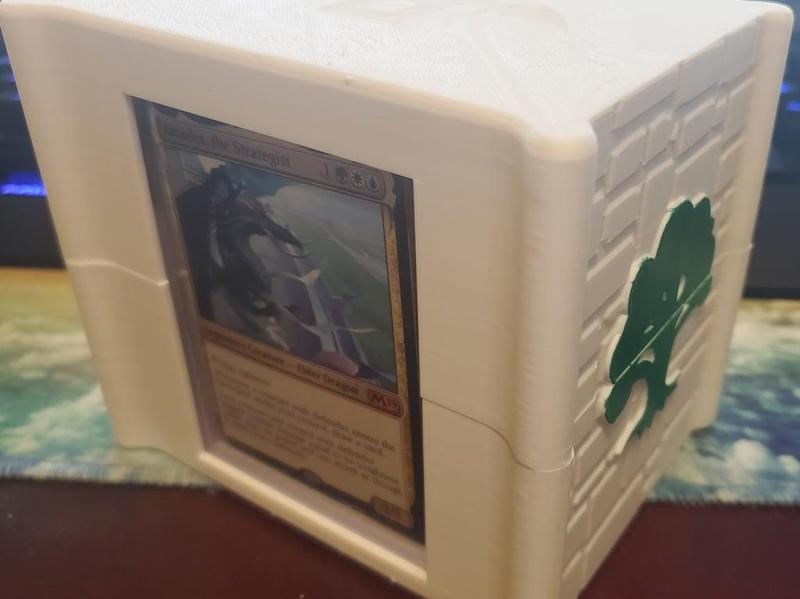 Magic: The Gathering Arcades Deck Box