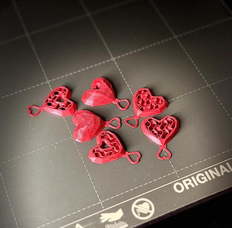 Mini low poly heart keychain   