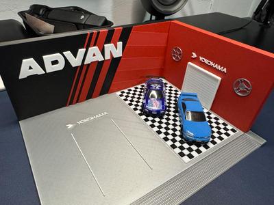 Advan #2 garage for cars 1/64 , 1:64