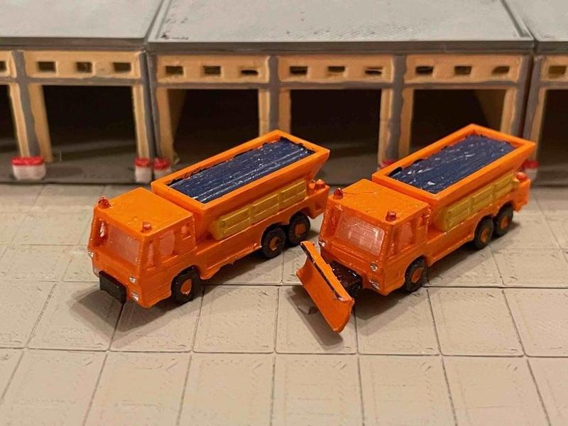Snow plow (z-scale)