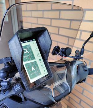 Garmin Zumo XT with vertical mount sunshade