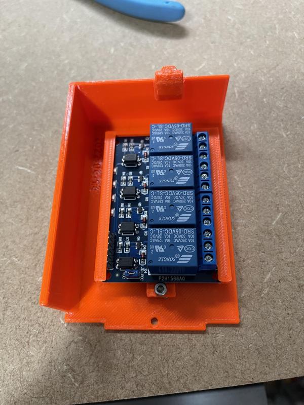 PrusaBox Enclosure 4 Way Relay Holder in Cover Lid (Updated for Wago base)