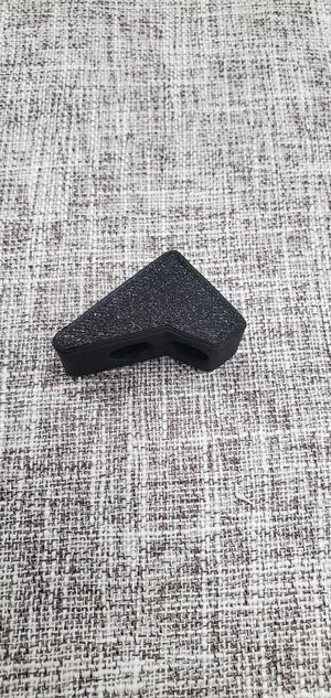 Short Shelf Brace