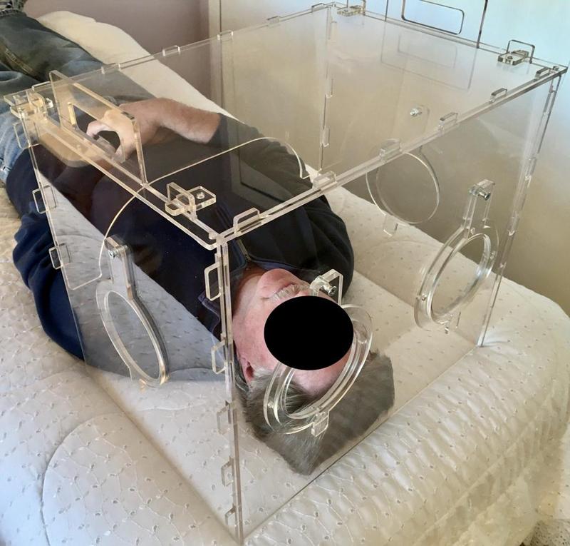 Quick Assembly Aerosol Intubation Box