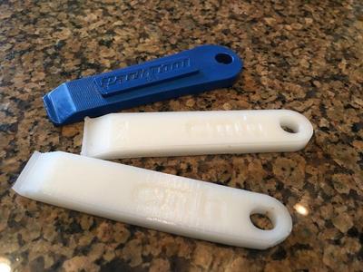 Bicycle tire lever based on Park TL-4