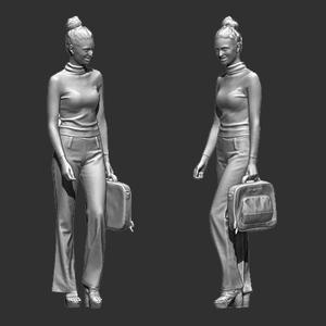 PEOPLE WOMEN F42 FIGURE DIORAMA