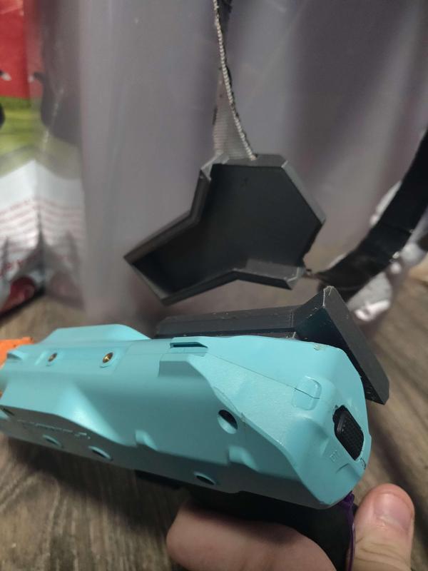 Nerf/Airsoft dovetail holdster
