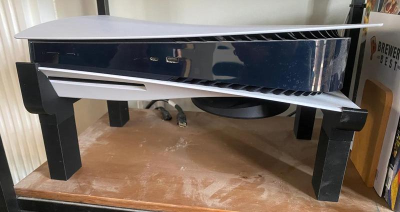 PS5 horizontal stand with risers