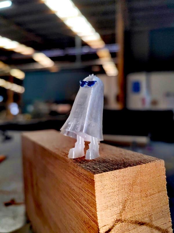 Ghost Fachero whit glasses