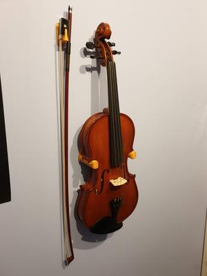 Violin wall hanger (3/4)