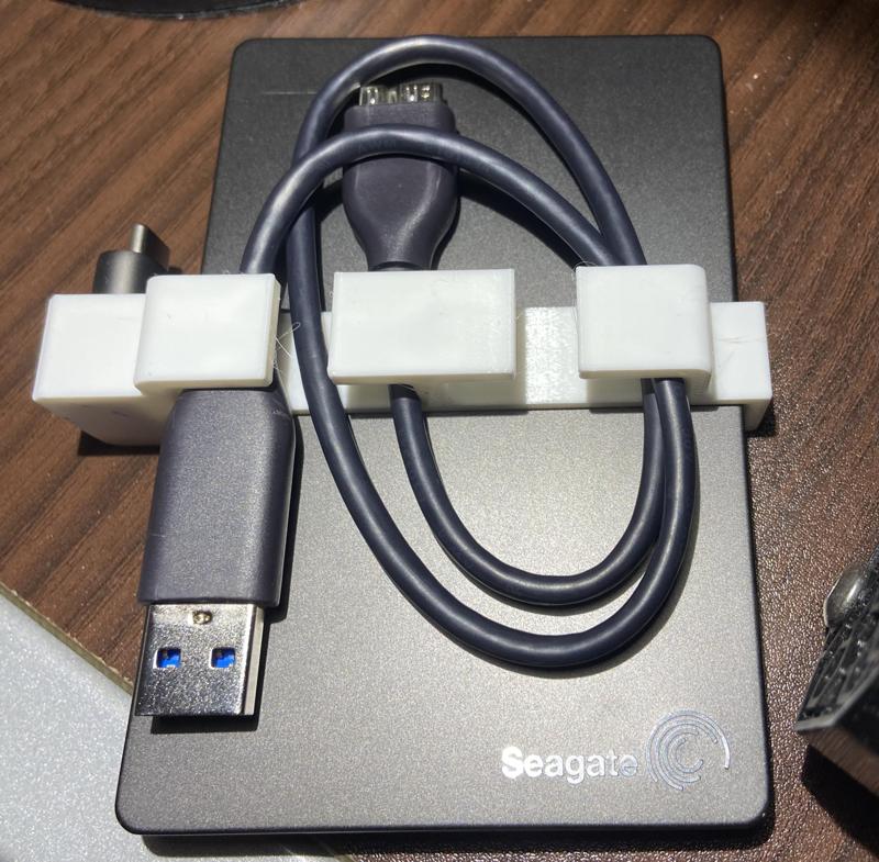 Seagate Slim Portable Drive 1TB Cable & Adapter Clip