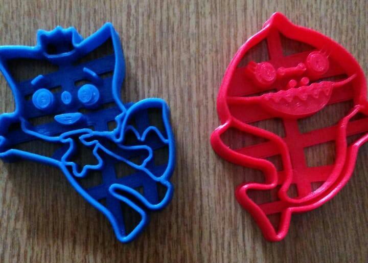 CAT AND SHARK COOKIE CUTTER